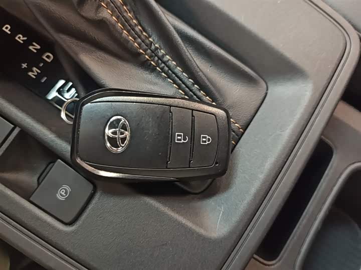 Toyota Frontlander 2026 2026款 2.0L CVT舒适版