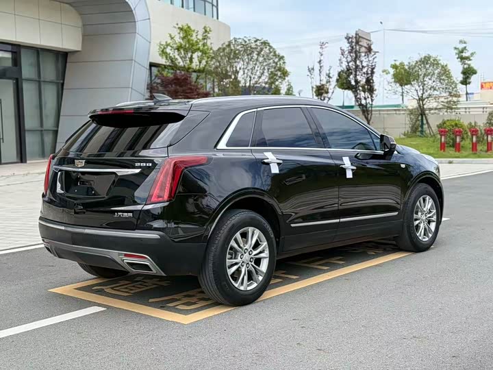 Фото 7 - Cadillac XT5