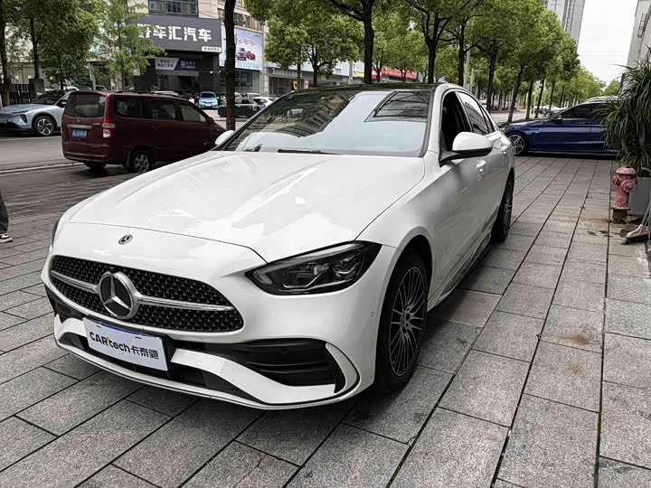 Фото 1 - Mercedes-Benz C-Class