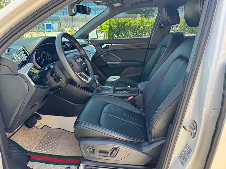 Фото 7 - Audi Q3