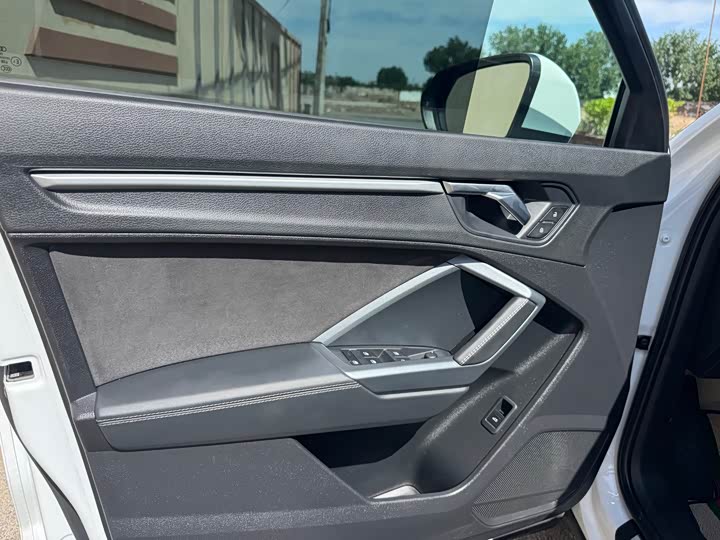 Фото 9 - Audi Q3