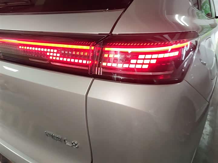 Dongfeng Aeolus L8 2025 2025款 185KM梦想版
