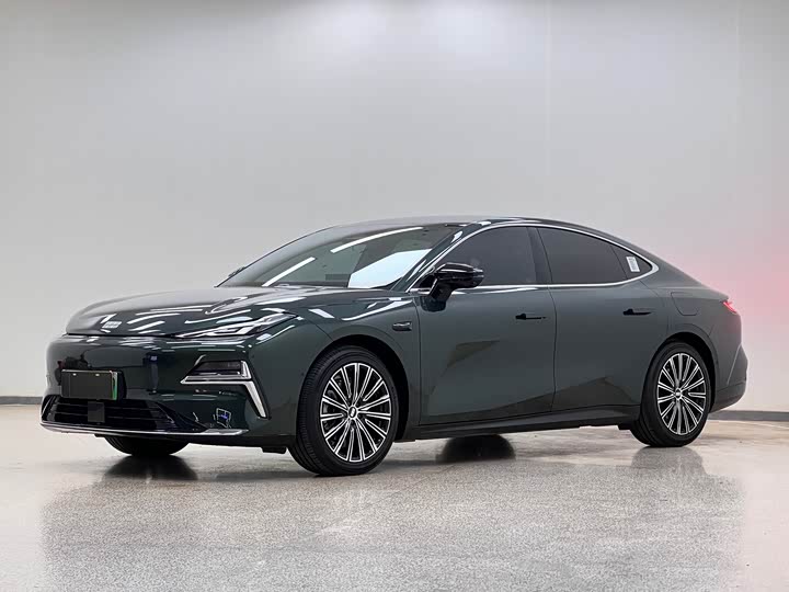 Geely Galaxy Starshine 8 EM-i 2025 2025款 130km EM-i 旗舰版