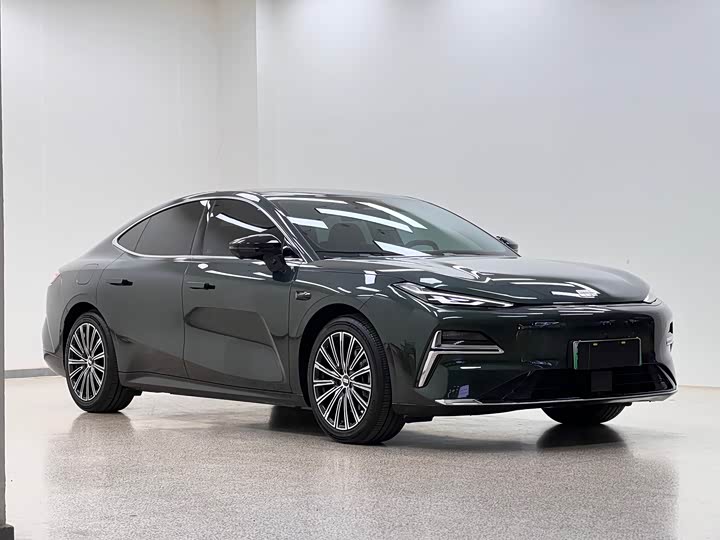 Geely Galaxy Starshine 8 EM-i 2025 2025款 130km EM-i 旗舰版