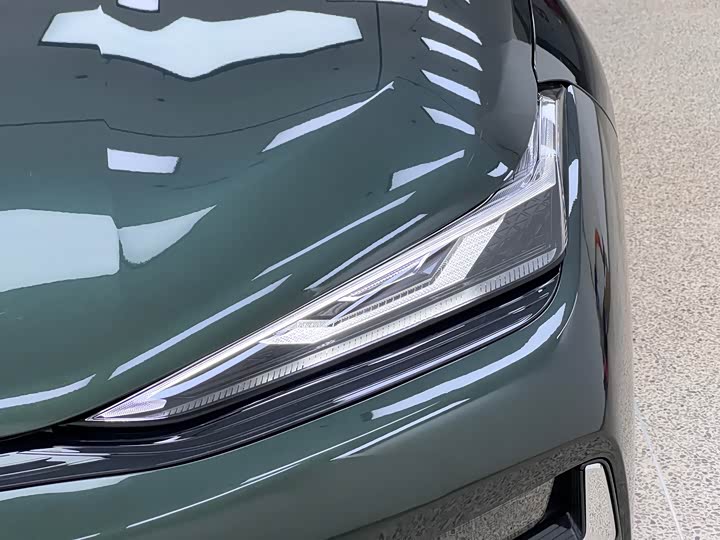 Geely Galaxy Starshine 8 EM-i 2025 2025款 130km EM-i 旗舰版