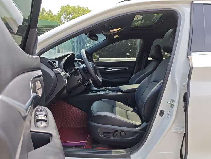 Infiniti QX55 2022 2022款 2.0T 四驱耀享版