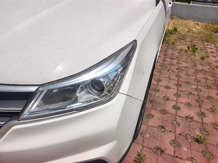Baojun 730 2021 2021款 1.5L 手动时尚型 7座