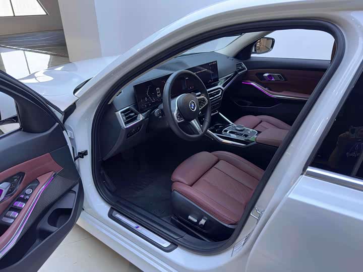 Фото 9 - BMW 3 Series