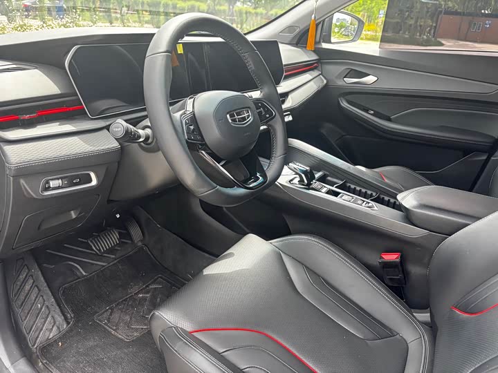 Фото 8 - Geely Binrui