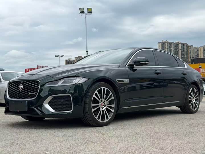 Jaguar XF L 2024 2024款 2.0T P250 两驱尊享豪华版