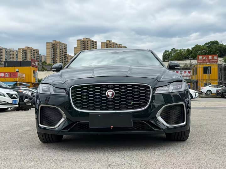 Jaguar XF L 2024 2024款 2.0T P250 两驱尊享豪华版