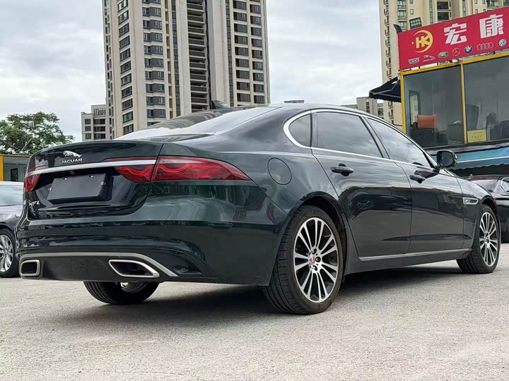Jaguar XF L 2024 2024款 2.0T P250 两驱尊享豪华版