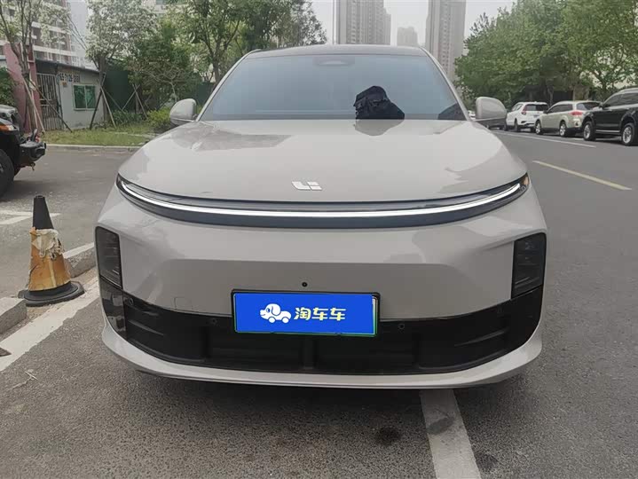 Zdjęcie 2 - LiXiang L6