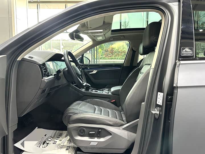 Volkswagen Touareg 2023 2023款 3.0TSI 锐享火山岩涂装运动版
