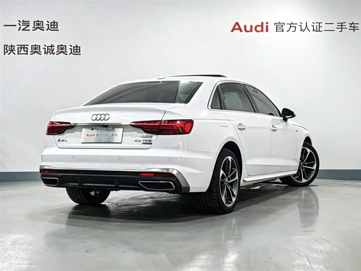 Photo 4 - Audi A4L
