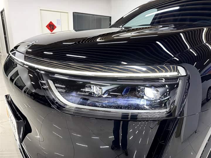 Aito M8 2025 2025款 增程 Max+版 53.4kWh 5座版 (192线激光雷达）
