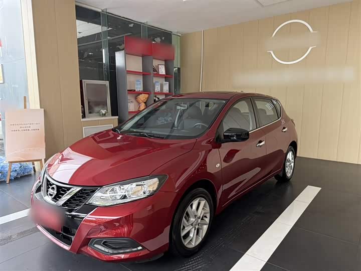 Zdjęcie 2 - Nissan Tiida
