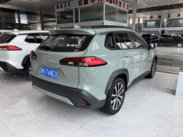 Фото 4 - Toyota Corolla Cross