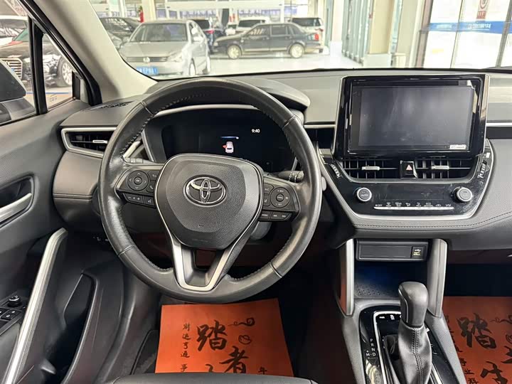 Фото 8 - Toyota Corolla Cross