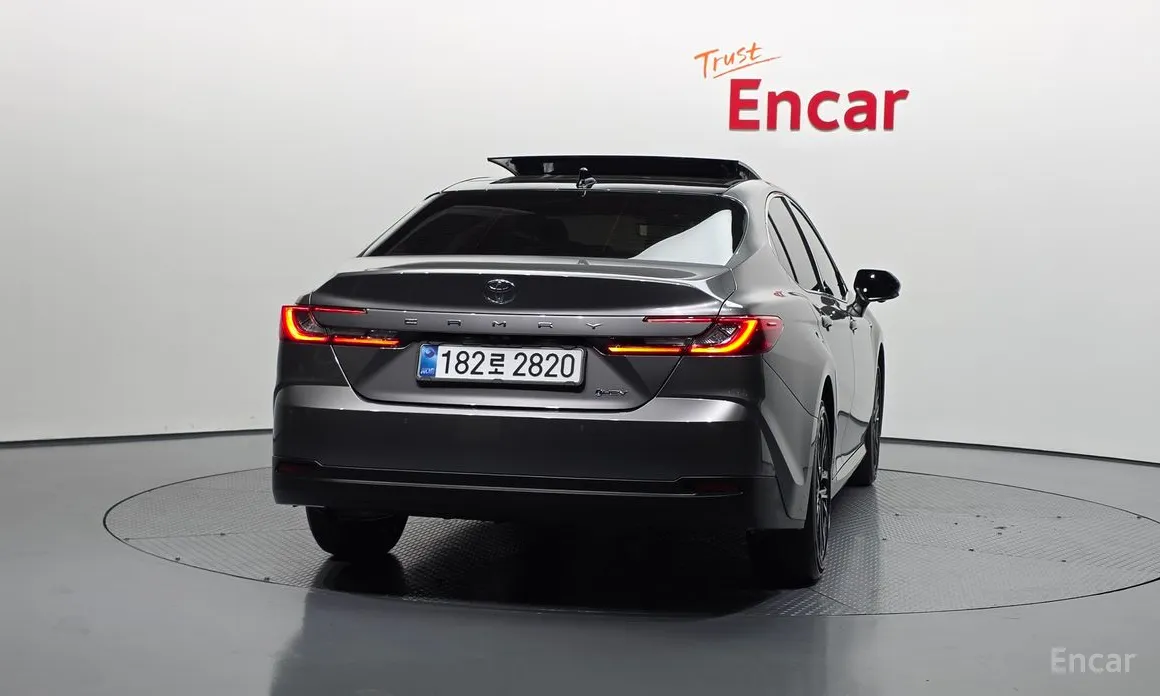 Toyota Camry 2024 2.5 XLE Premium Hybrid