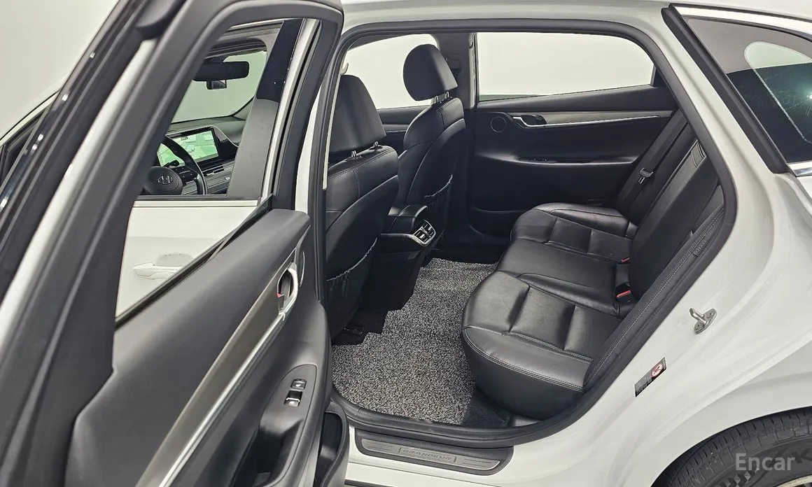 Zdjęcie 18 - Hyundai Grandeur