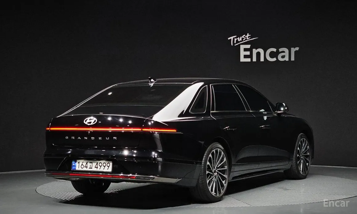 Фото 2 - Hyundai Grandeur