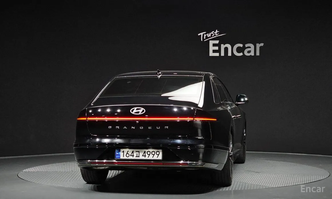 Фото 4 - Hyundai Grandeur