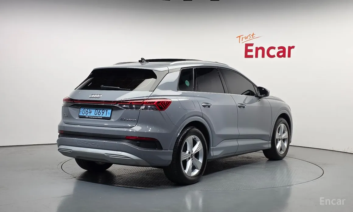 Audi Q4 e-tron 2022 40