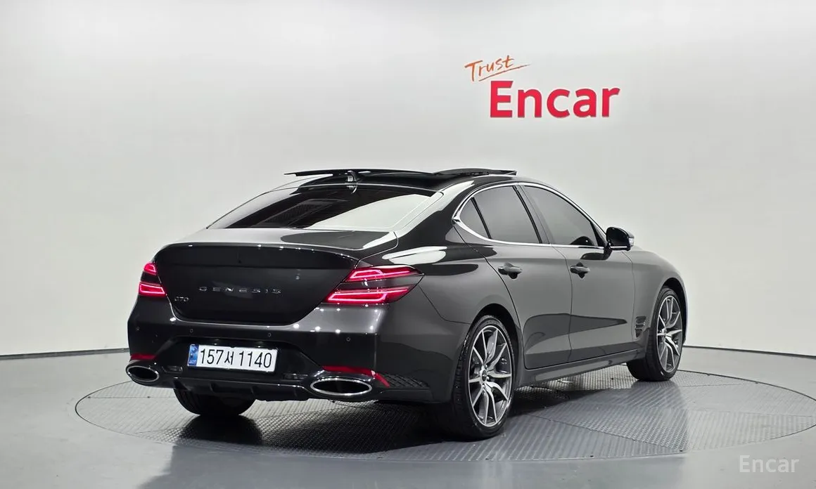Photo 2 - Genesis G70