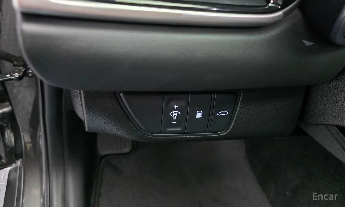 Photo 29 - Genesis G70
