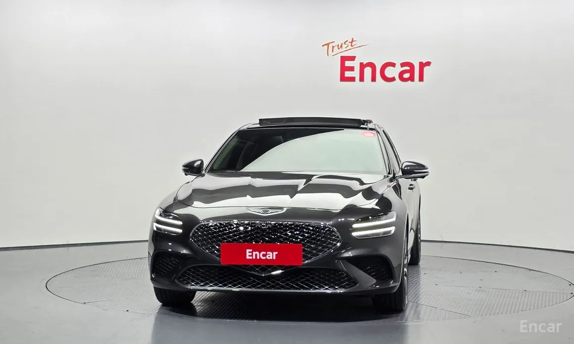 Photo 3 - Genesis G70