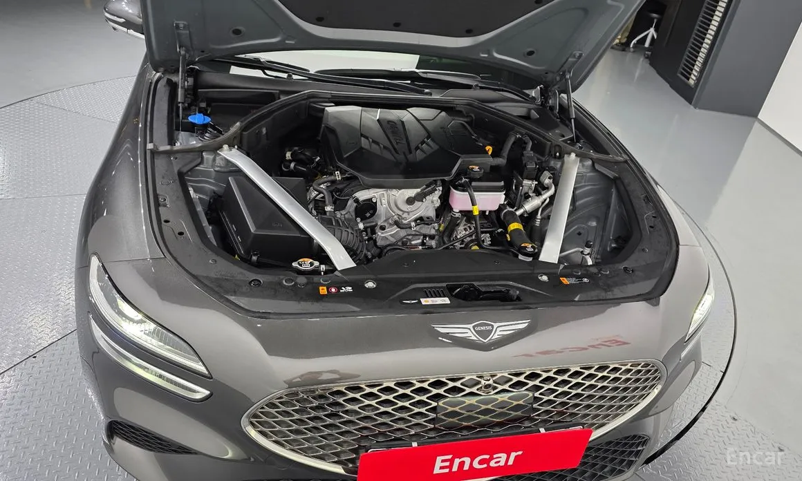 Photo 6 - Genesis G70