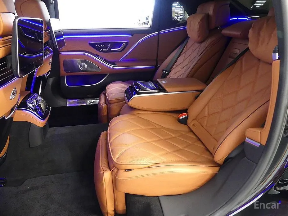 Фото 18 - Mercedes-Benz S-Class