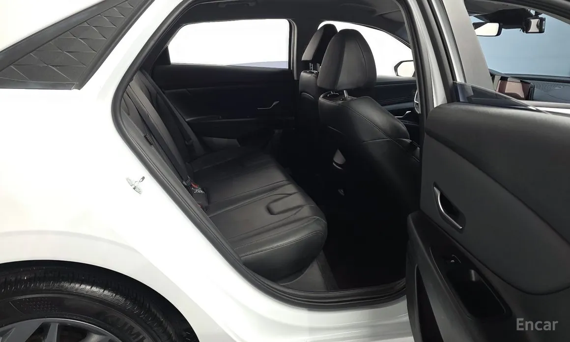 Hyundai Avante 2023 1.6 LPi (Rent car)