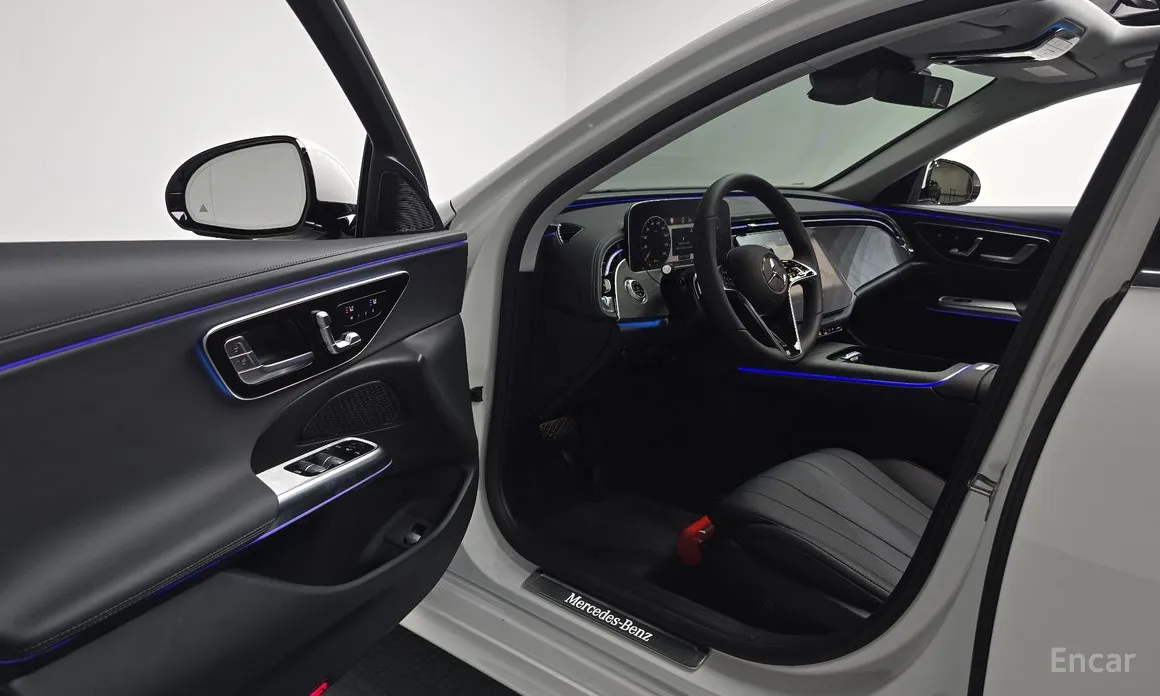 Mercedes-Benz E-Class 2024 E200 Avantgarde
