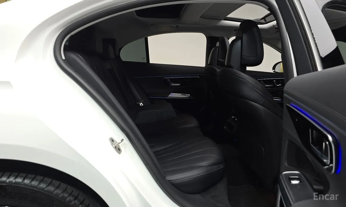 Mercedes-Benz E-Class 2024 E200 Avantgarde