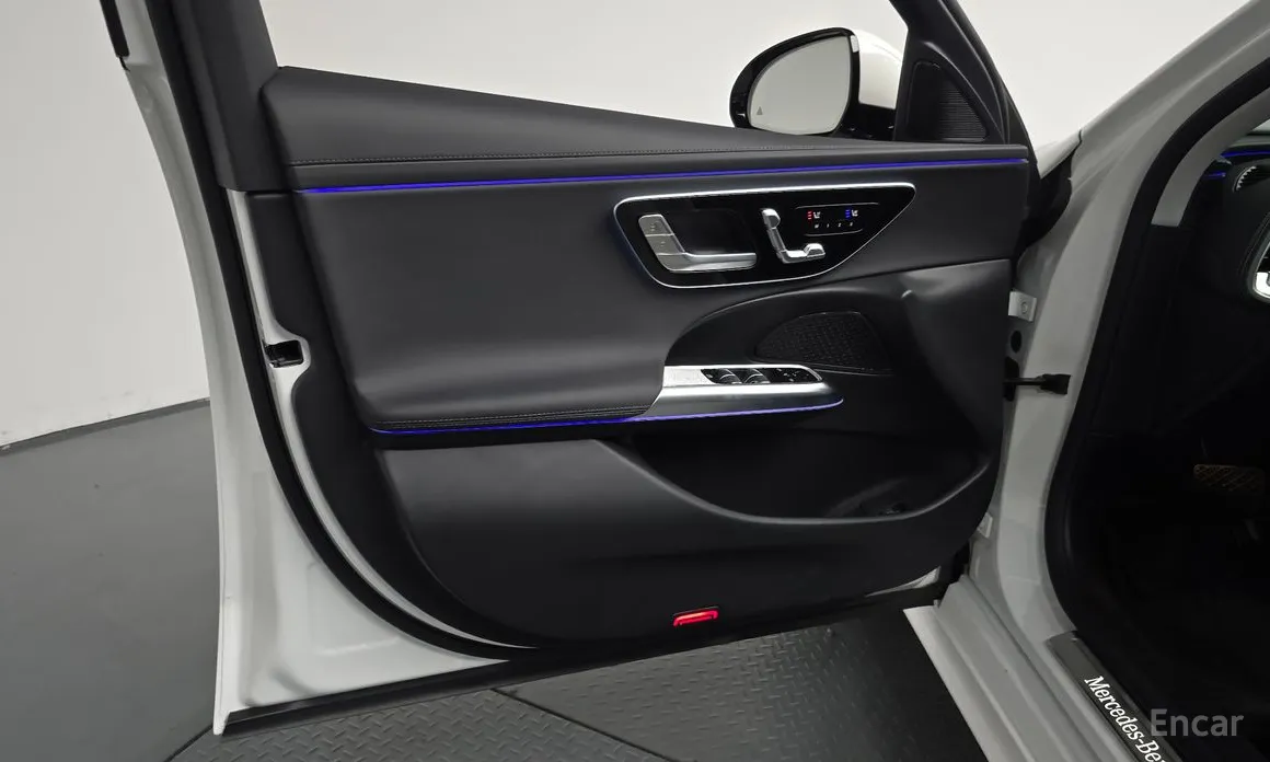 Mercedes-Benz E-Class 2024 E200 Avantgarde