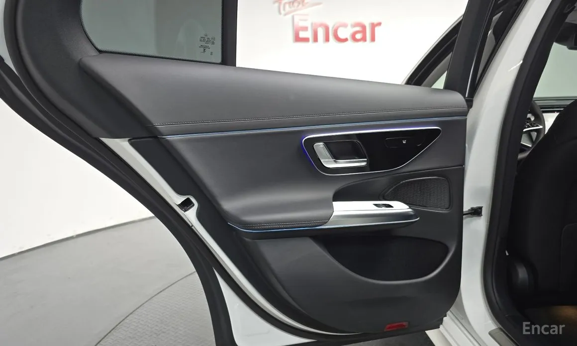 Mercedes-Benz E-Class 2024 E200 Avantgarde