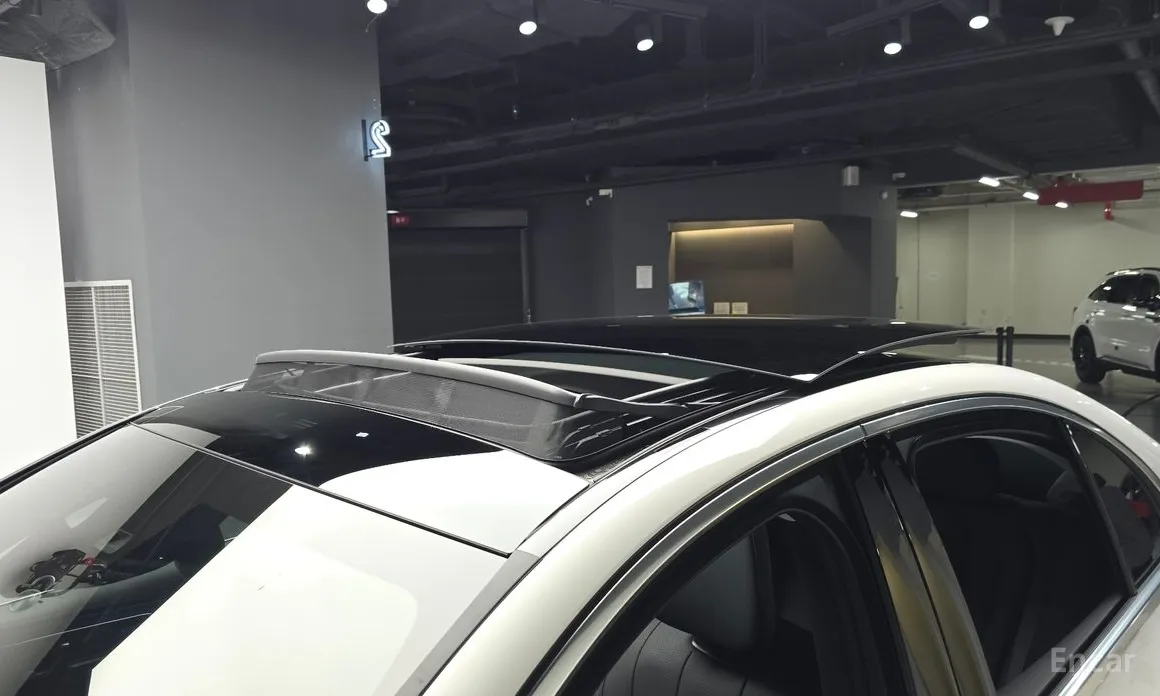 Mercedes-Benz E-Class 2024 E200 Avantgarde