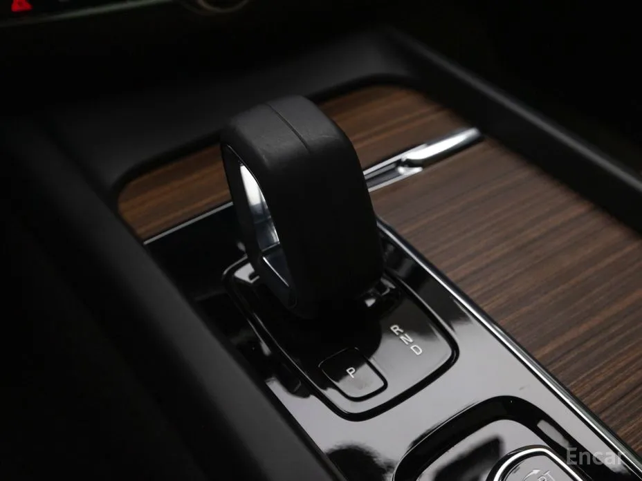 Фото 9 - Volvo V60