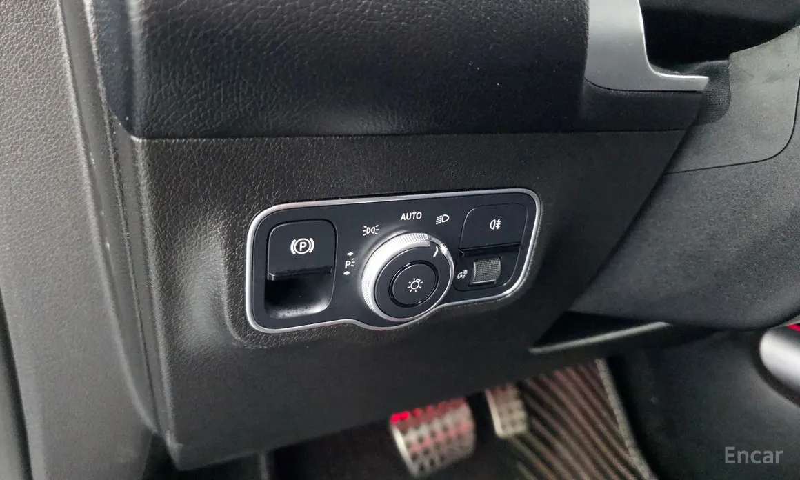 Mercedes-Benz GLB-Class 2020 GLB250 4MATIC
