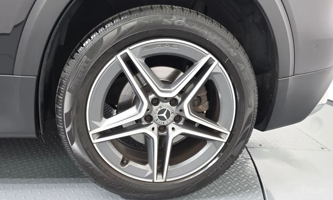 Mercedes-Benz GLB-Class 2020 GLB250 4MATIC
