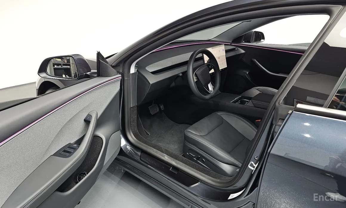 Фото 10 - Tesla Model 3