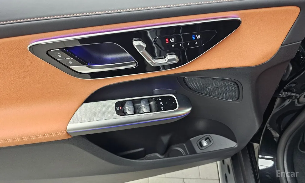 Mercedes-Benz GLC-Class 2023 GLC220 d 4MATIC