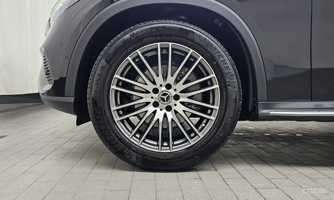 Mercedes-Benz GLC-Class 2023 GLC220 d 4MATIC