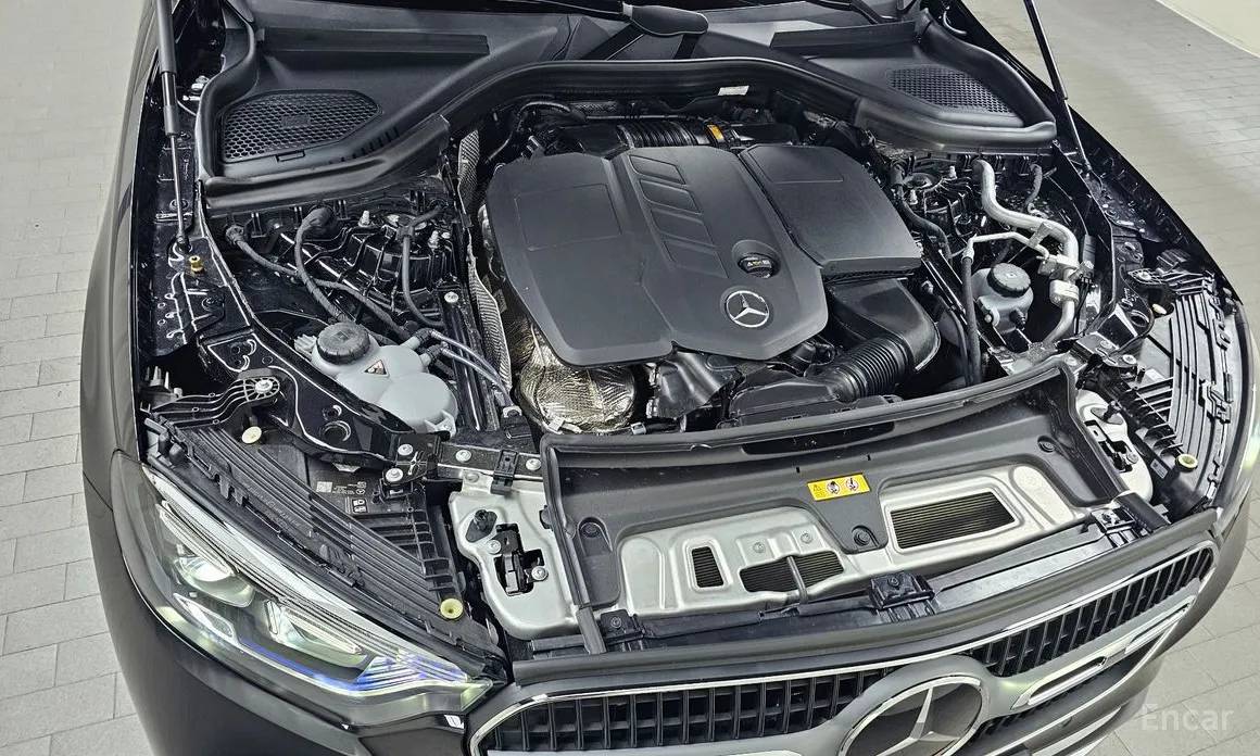 Mercedes-Benz GLC-Class 2023 GLC220 d 4MATIC