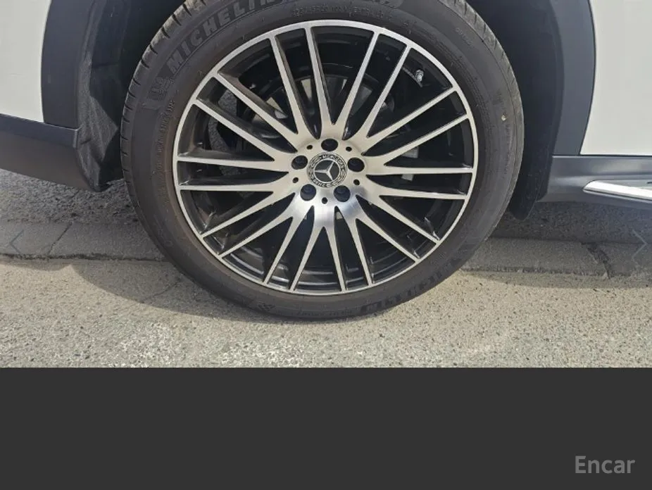 Mercedes-Benz GLC-Class 2023 GLC 300 4MATIC Avantgarde