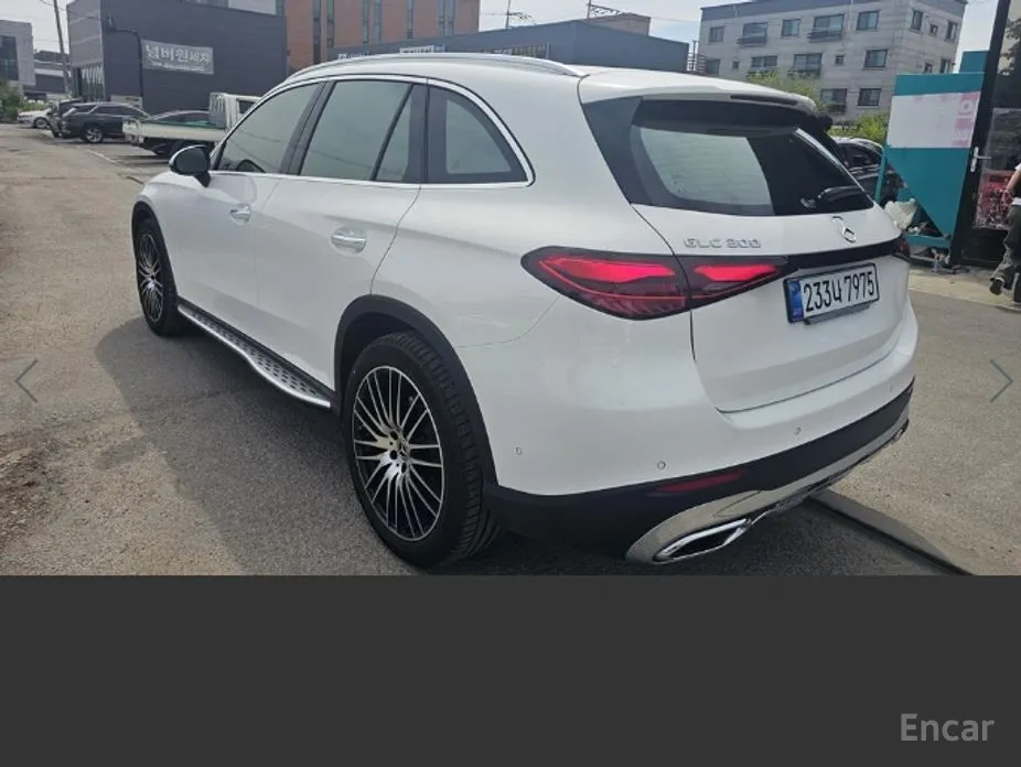 Mercedes-Benz GLC-Class 2023 GLC 300 4MATIC Avantgarde
