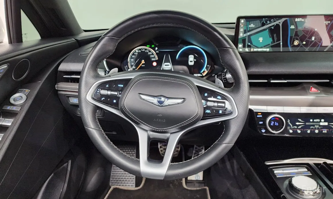 Фото 13 - Genesis G80