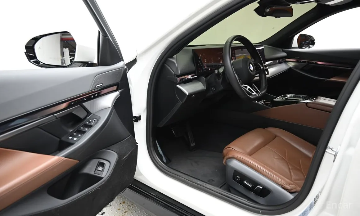 Фото 10 - BMW 5 Series
